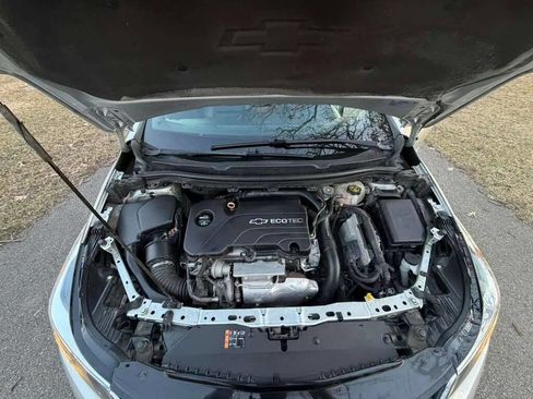 Used 2016 Chevrolet Cruze Premier image 23