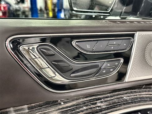 Used 2020 Lincoln Navigator Black Label w/ Cargo Convenience Package image 13