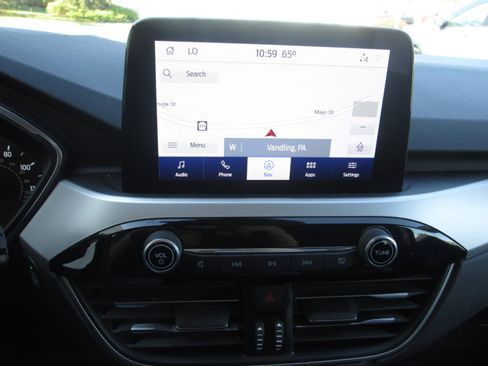 Used 2020 Ford Escape SEL image 18