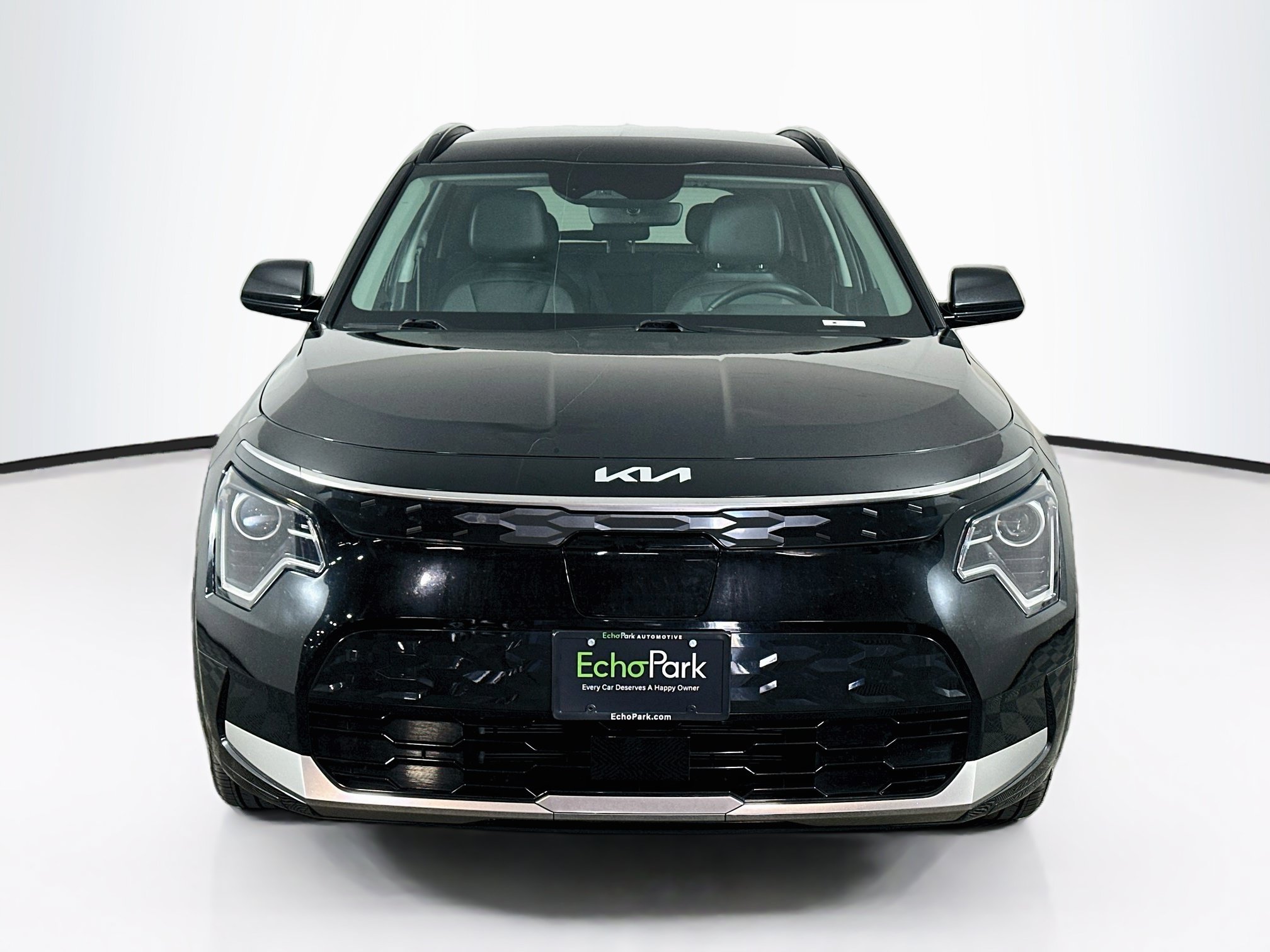 Used 2024 Kia Niro Wind w/ Wind Preserve Package FWD image 2