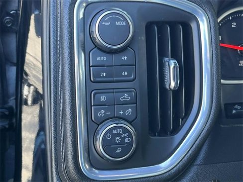 Used 2020 Chevrolet Silverado 2500 LTZ w/ LTZ Premium Package image 31