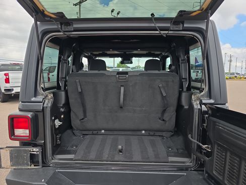 Used 2024 Jeep Wrangler Sport AWD/4WD image 14