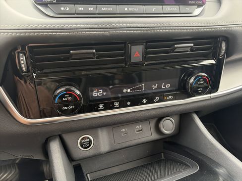 Used 2021 Nissan Rogue SV AWD/4WD image 20