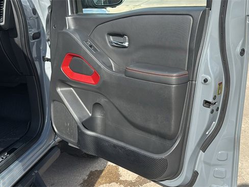 Used 2023 Nissan Frontier PRO-4X w/ Pro Convenience Package image 31