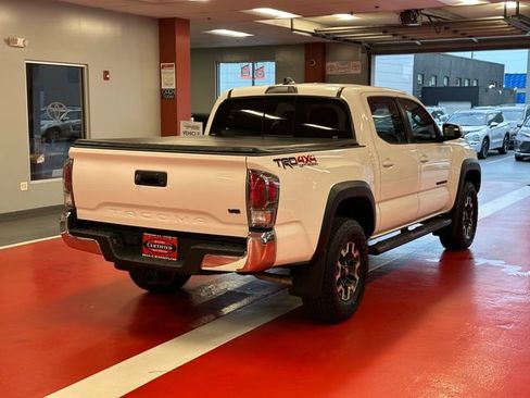 Certified 2023 Toyota Tacoma TRD Off-Road AWD/4WD image 4