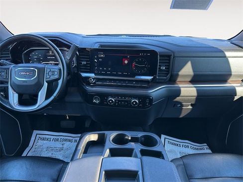 Used 2024 GMC Sierra 1500 SLT image 11