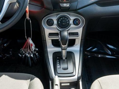 Used 2018 Ford Fiesta SE FWD image 15