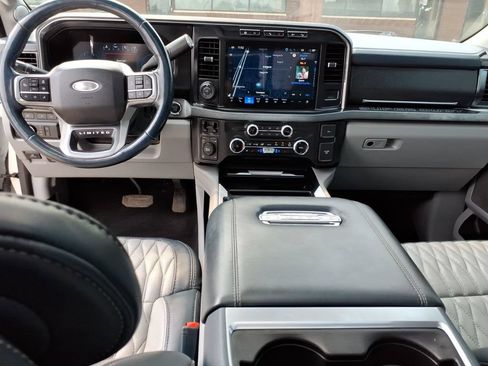 Used 2024 Ford F250 Limited w/ FX4 Off-Road Package AWD/4WD image 13