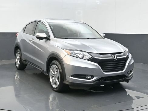 Certified 2017 Honda HR-V EX image 2