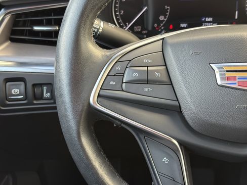 Used 2023 Cadillac XT5 Luxury image 16