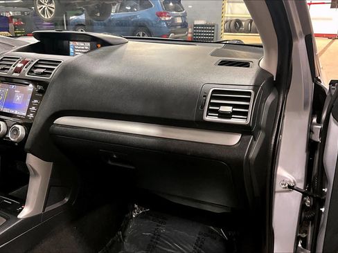 Used 2016 Subaru Forester 2.5i Premium w/ All-Weather Package AWD/4WD image 19