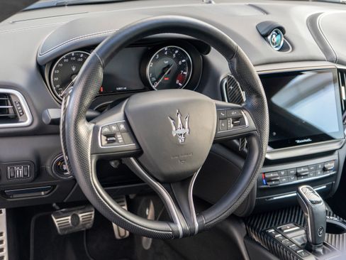 Used 2022 Maserati Ghibli Trofeo image 14