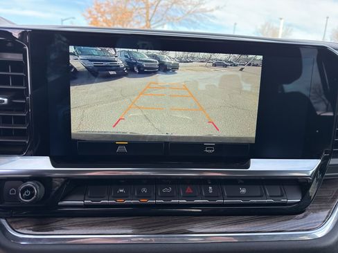 Used 2025 Chevrolet Silverado 1500 LT image 18