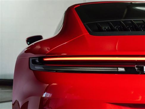 Certified 2025 Porsche 911 Carrera RWD image 26