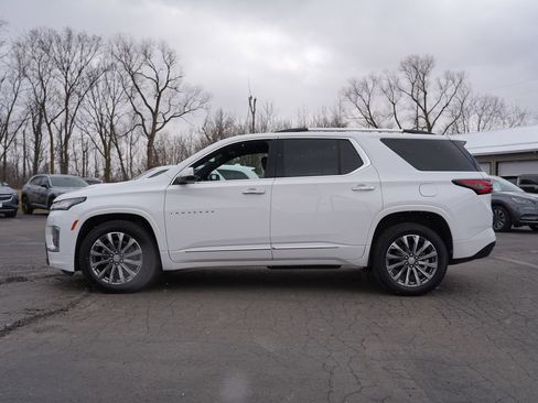 Used 2023 Chevrolet Traverse Premier AWD/4WD image 6