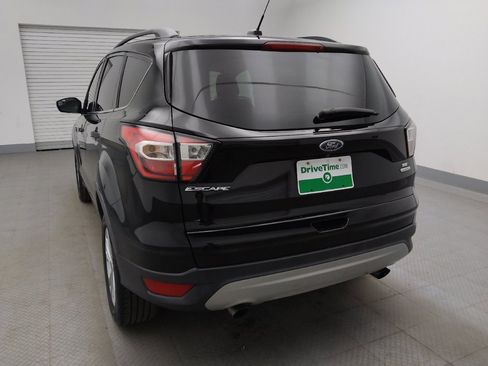 Used 2018 Ford Escape SE FWD image 6