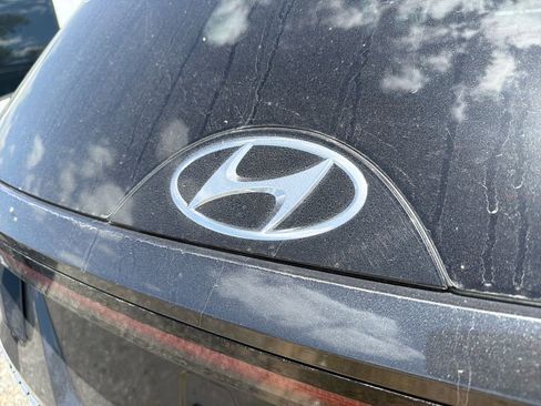 Used 2024 Hyundai Tucson Limited FWD image 13