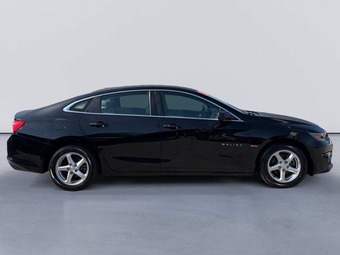 Used 2017 Chevrolet Malibu LS w/ LPO, Convenience Package 1 FWD image 2