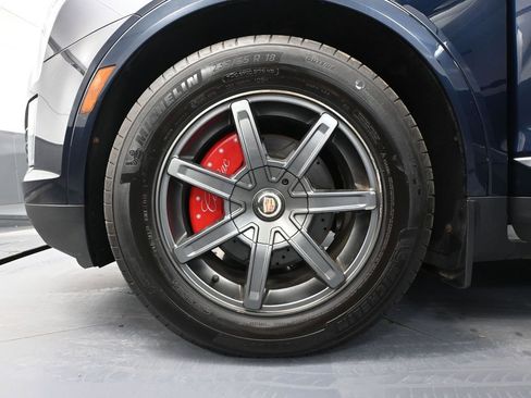 Used 2017 Cadillac XT5 Luxury image 16