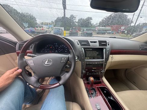 Used 2007 Lexus LS 460 RWD image 6