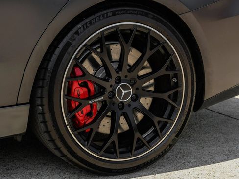 Used 2024 Mercedes-Benz C 63 AMG S image 82