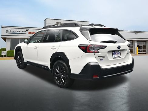 Used 2025 Subaru Outback Onyx Edition AWD/4WD image 3