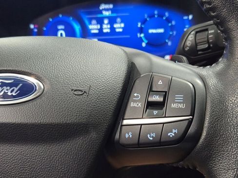 Used 2020 Ford Escape Titanium image 33