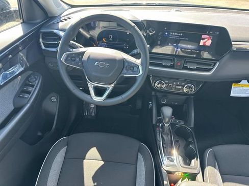 New 2026 Chevrolet TrailBlazer LT w/ Convenience Package image 17