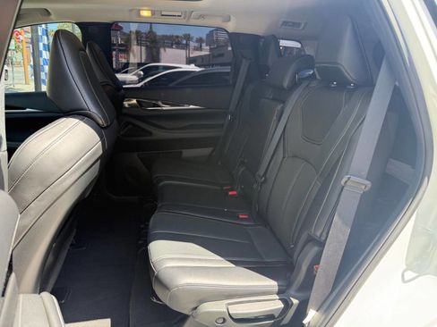 Used 2024 INFINITI QX60 Pure FWD image 32