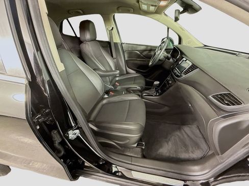 Used 2022 Buick Encore Preferred w/ Safety Package image 18