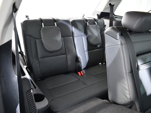 New 2025 Ford Explorer Active w/ Active Comfort Package image 20