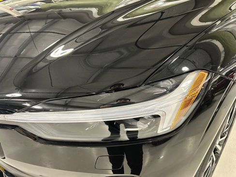 Certified 2023 Volvo XC60 B5 Plus image 7