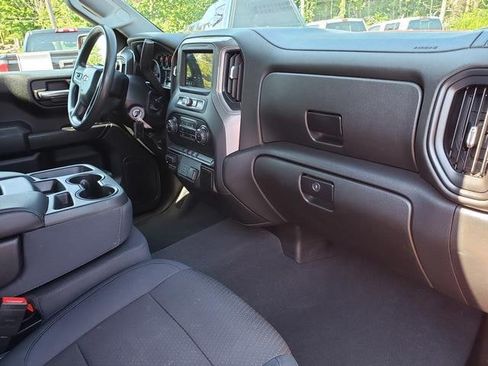 Used 2019 Chevrolet Silverado 1500 Custom w/ Custom Value Package AWD/4WD image 18