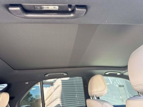Used 2025 Mercedes-Benz GLE 350 4MATIC image 15