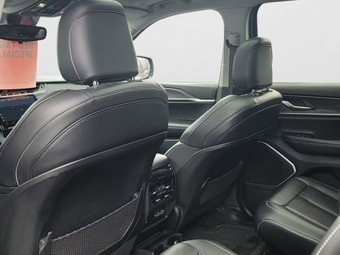 Certified 2022 Jeep Grand Cherokee L Limited image 17