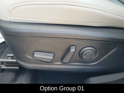 Used 2025 Hyundai Santa Cruz SEL AWD/4WD image 17