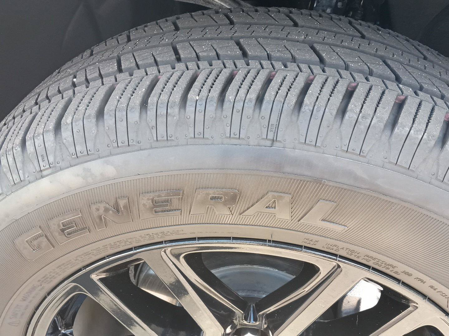 Used 2024 GMC Sierra 1500 Elevation AWD/4WD image 7