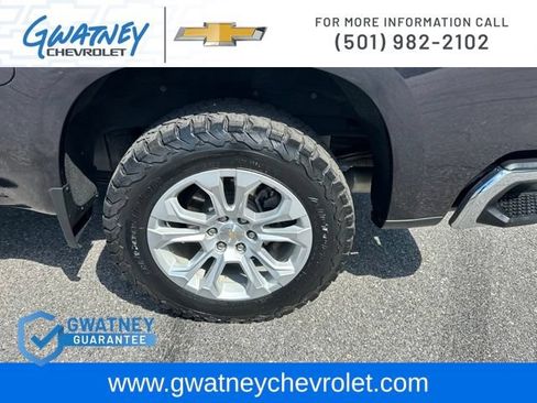 Used 2022 Chevrolet Silverado 1500 LTZ w/ Z71 Off-Road Package AWD/4WD image 11