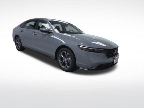 New 2025 Honda Accord EX-L image 2