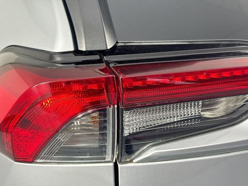 Used 2019 Toyota RAV4 XLE image 32