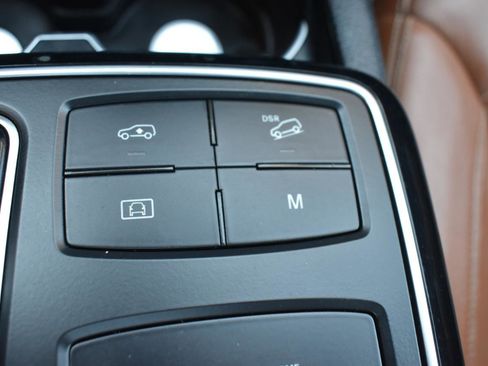 Used 2018 Mercedes-Benz GLS 450 4MATIC w/ Premium Package image 33