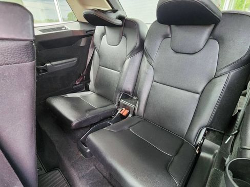 Used 2016 Volvo XC90 T6 Momentum w/ Momentum Plus Package AWD/4WD image 17