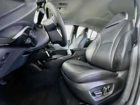 Used 2017 Toyota Prius Prime Plus FWD image 13