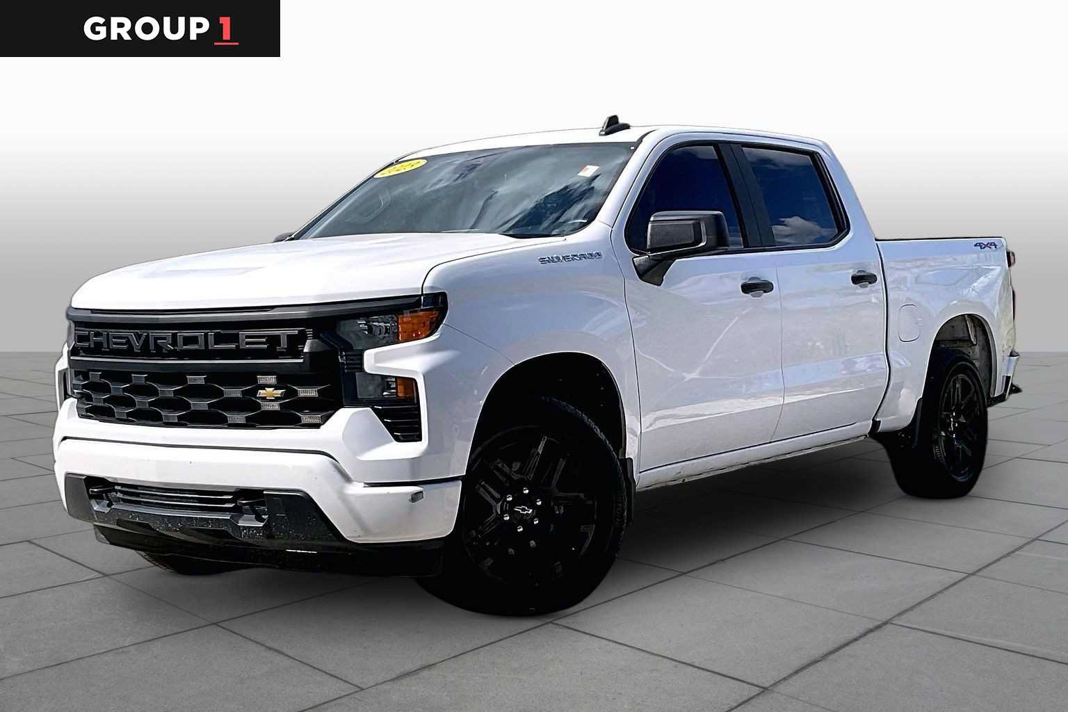 Used 2023 Chevrolet Silverado 1500 Custom AWD/4WD image 1