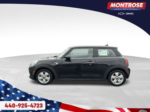 Used 2020 MINI Cooper 2-Door Hardtop FWD image 2