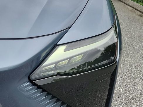 Used 2025 Lexus RZ 450e w/ Technology Package AWD/4WD image 9