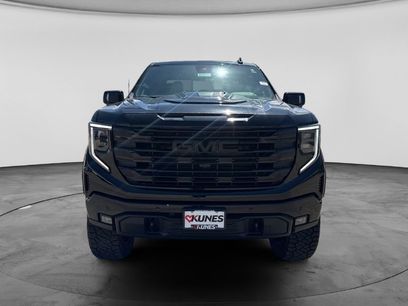 New 2026 GMC Sierra 1500 Elevation w/ Elevation Premium Package