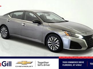 Used 2024 Nissan Altima 2.5 SV FWD video 1