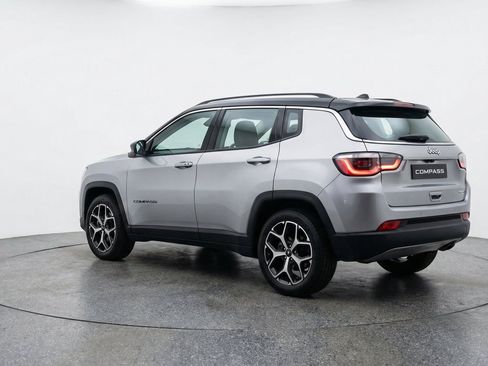 Used 2025 Jeep Compass Limited AWD/4WD image 6