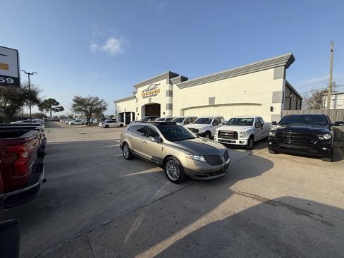 Used 2016 Lincoln MKT AWD w/ Equipment Group 201A image 48